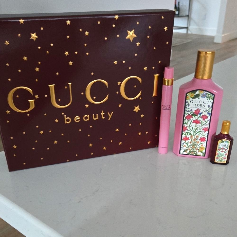 New Gucci FLORA GORGEOUS GARDENIA SET New Never Used Limited Edition Set GUCCI
